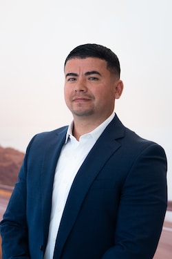 Alfredo Velazquez